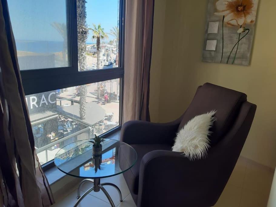 Lovely Two Bedroom Apartment セント・ポールズ・ベイ エクステリア 写真